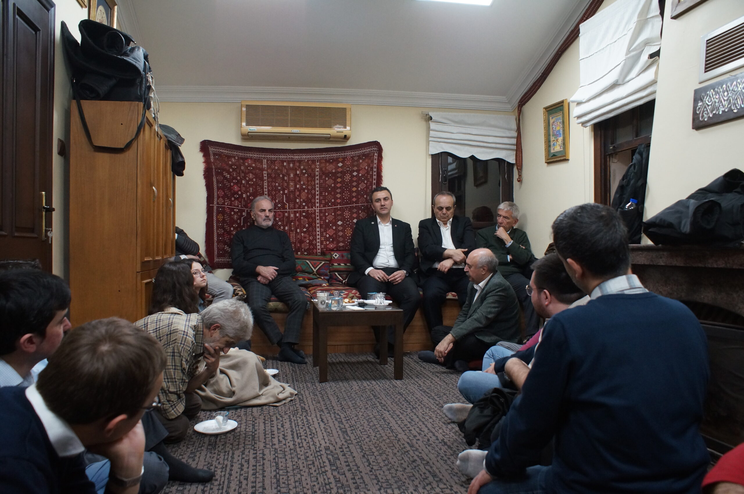 09.02-Divan-2-scaled